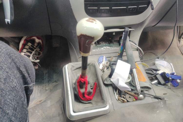 Used Foton Scenic 2014 2.0L Express Classic Short-Wheelbase High-Roof 491EQ4A