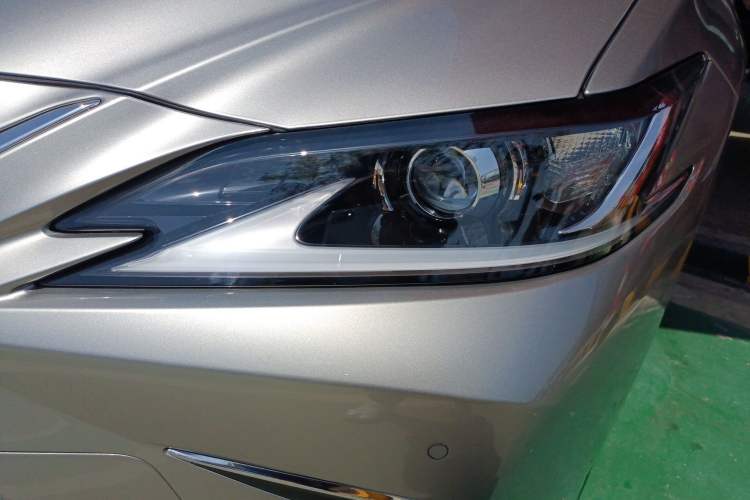 Used Lexus ES 2020 200 Excellence Edition
