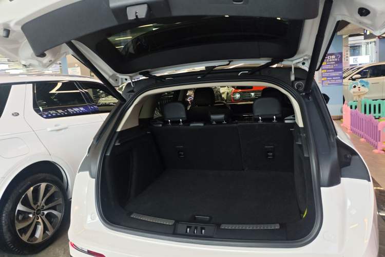 Used Lincoln Corsair 2023 2.0T Two-Wheel Drive Luxury Edition Trunk