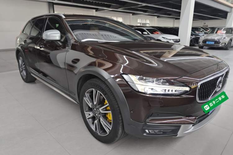 Used Volvo V90 2017 Cross Country T5 AWD Smart Range Edition Exterior 1