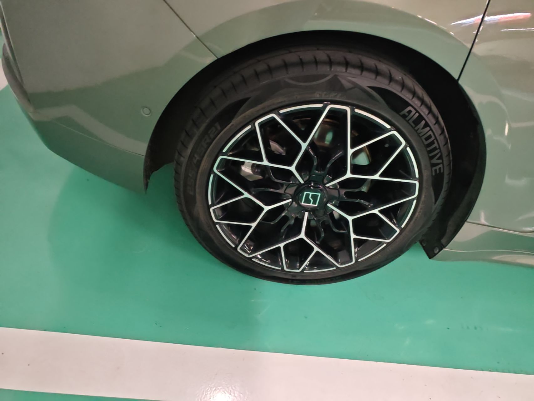 Zeekr 001 2025 WE Edition 95 kWh All-Wheel Drive — снимка 11