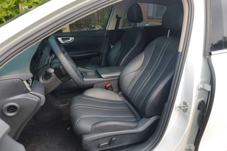 Used Roewe D7 2025 DMH 125km World Champion Edition