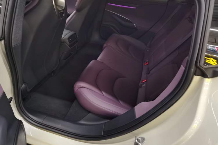 Used Xiaomi Auto SU7 2024 Rear-Drive Ultra-Long Range Advanced Pro-Level Intelligent Driving Version