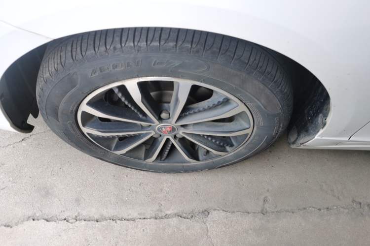 Used Roewe i5 2020 1.5L Automatic 4G Connect Luxury Flagship Edition Left Front Wheel Hub