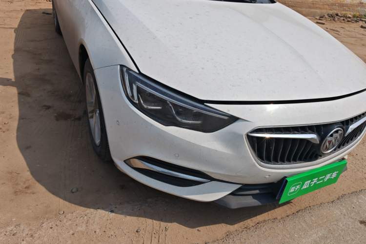 Used Buick Regal 2017 20T Luxury Model Right Front Headlight