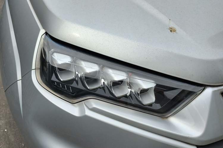 Used JMC Yuhu 9 2019 2.0T Manual Gasoline Two-Wheel Drive Comfort Edition