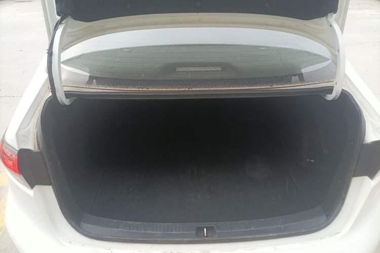 Used Toyota Levin 2023 185T CVT Luxury Edition Trunk