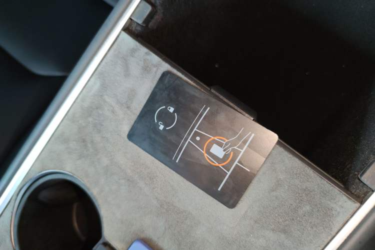 Used Tesla Model Y 2021 Standard Range Rear-Wheel Drive Version