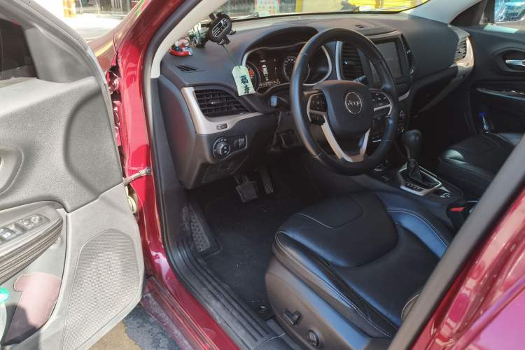 Used Jeep Cherokee 2017 2.4L Professional Smart Edition