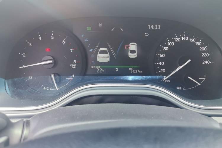 Used Toyota Avalon 2022 2.5L Luxury Edition Odometer Close Up