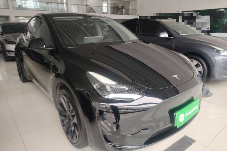 Used Tesla Model Y 2022 Rear-Wheel-Drive Version Front Right 45 Deg