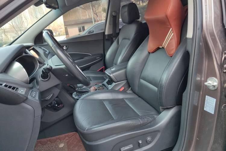 Used Hyundai Santa Fe 2015 2.0T Automatic 4x4 Top-Grade 7-Seater