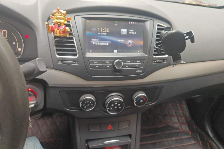 Used Roewe 350 2012 1.5L Automatic Smart Value Edition Audio And AC Panel