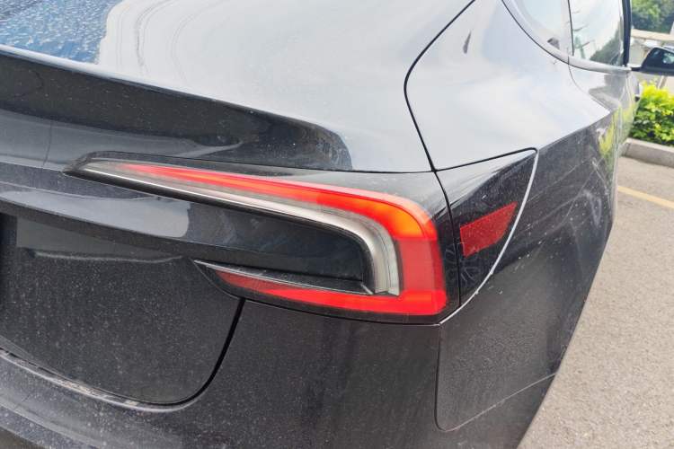 Used Tesla Model 3 2023 Long-Range All-Wheel-Drive Version
