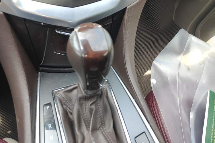 Used Cadillac SRX 2012 3.0L Elite Edition Gear Lever