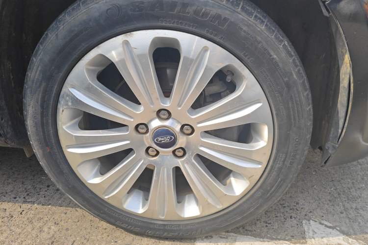 Used Ford Mondeo 2010 2.3L Luxury Version