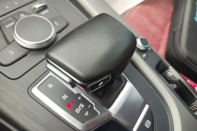 Used Audi A4L 2019 40 TFSI Ambition China VI
