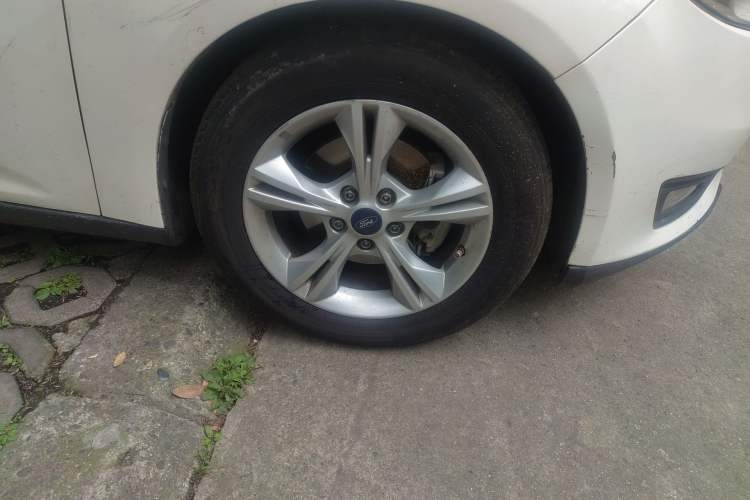 Used Ford Focus 2015 Sedan 1.6L Automatic Comfort Model
