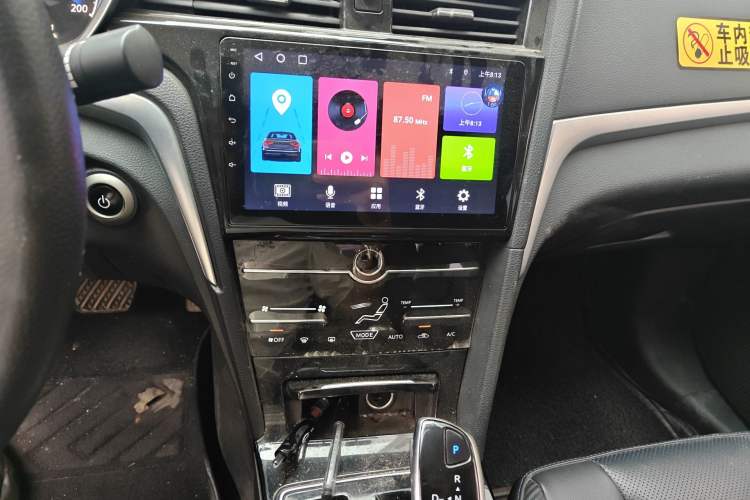 Used Venucia D60EV 2022 Standard Range Comfort Edition Audio And AC Panel