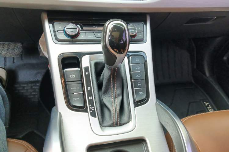 Used Geely Auto Emgrand X7 Sport 2016 1.8TD Automatic All-Wheel-Drive ZhiZun Edition