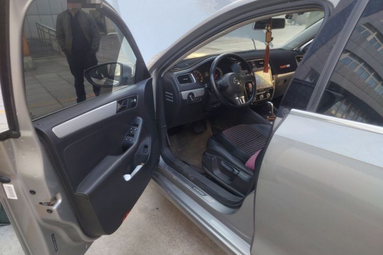 Used Volkswagen Sagitar 2014 1.6L Automatic Comfort Model Driver Seat