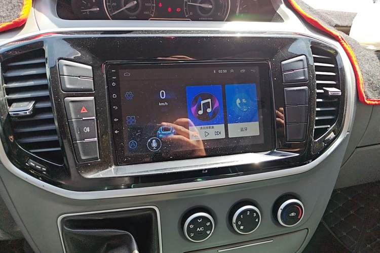 Used SAIC MAXUS Xintu V80 
