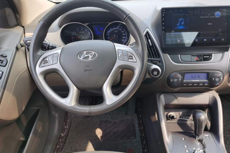 Used Hyundai ix35 2012 2.0L Automatic Two-Wheel Drive Elite Edition GLS Steering Wheel