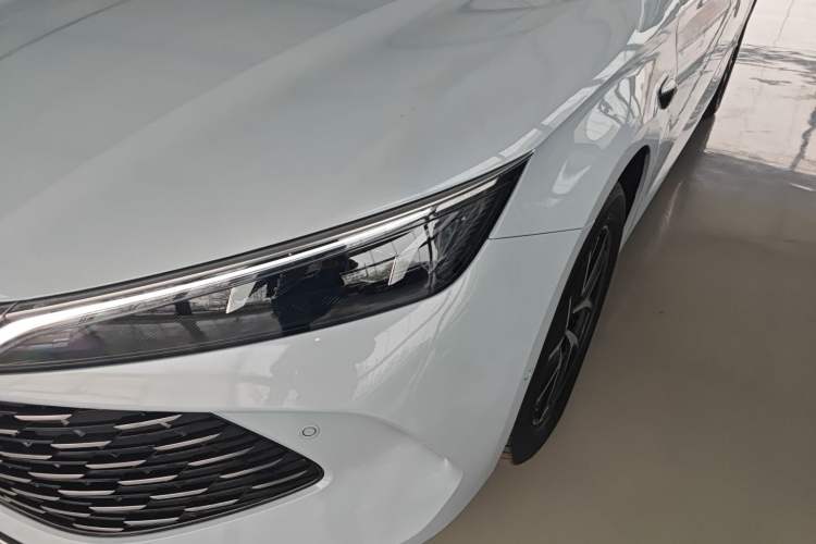 Used BYD Qin L 2025 DM-i Smart Drive 120KM Superior Model Left Front Headlight