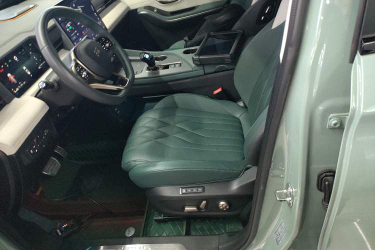 Used JETOUR Shanhai L9 2024 1.5TD 2DHT Max 7-Seater
