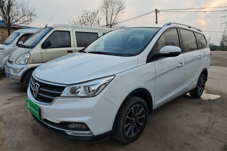 Used Baojun 730 2019 1.5T Manual Fashion Model 7-seater China VI