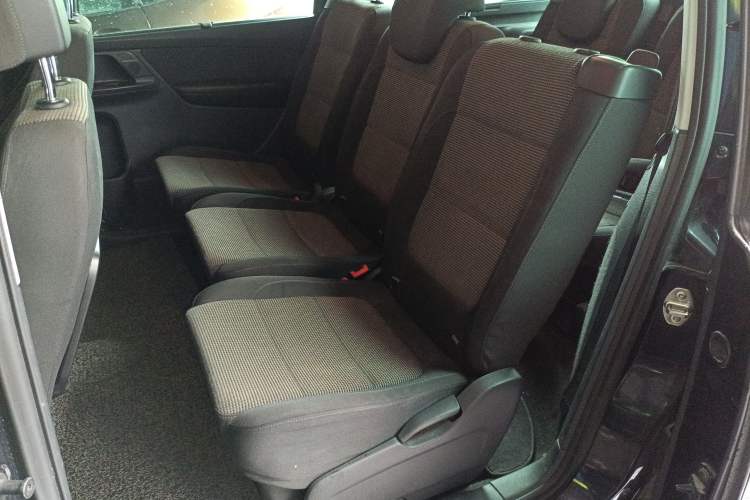 Used Volkswagen Sharan 2013 1.8TSI Standard Model Euro IV Left Rear Seat