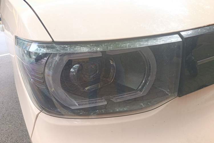 Used Wuling Hongguang MINIEV 2022 Macaron Premium Model – Lithium Iron Phosphate Right Front Headlight