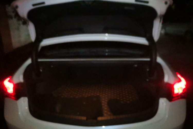 Used Acura TLX-L 2018 2.4L Enjoy Edition Trunk