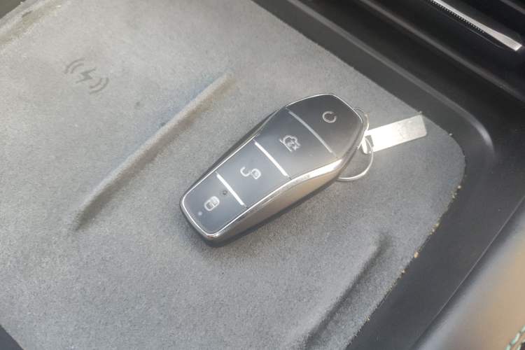 Used BYD Seal 06 New Energy 2025 DM-i Intelligent Drive 120KM Flagship Model Vehicle Key