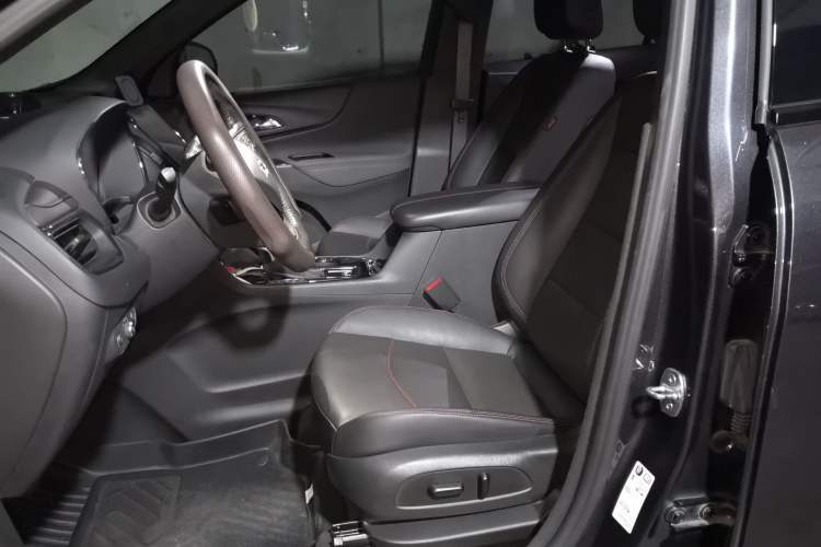 Used Chevrolet Equinox 2021 550T RS Smart Boundary-Pushing Edition Left Front Seat