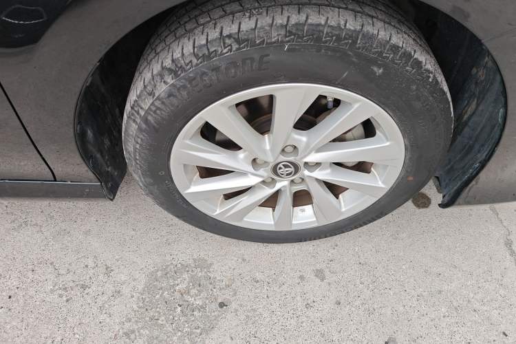 Used Toyota Camry 2021 2.0G Luxury Edition Right Front Wheel Hub