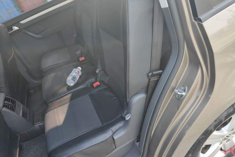 Used Volkswagen Touran 2015 1.4T Manual Fashion Edition 5-Seater