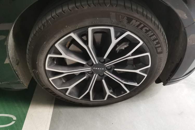 Used Zeekr 007 2024 Rear-Drive Enhanced Version 75 kWh