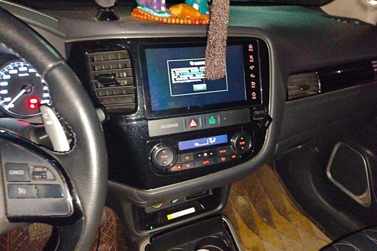 Used Mitsubishi Outlander 2020 2.4L 4x4 Zhi Xiang Edition 7-Seater