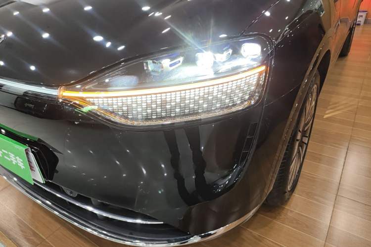 Used Hima AITO M9 2024 Range-Extended Ultra Version 42 kWh 6-Seater Model Left Front Headlight