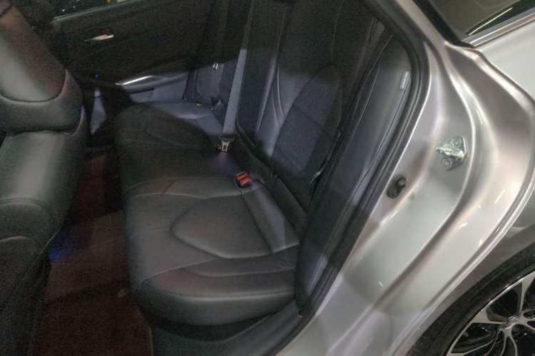 Used Toyota Avalon 2022 Dual-Engine 2.5L Luxury Edition
