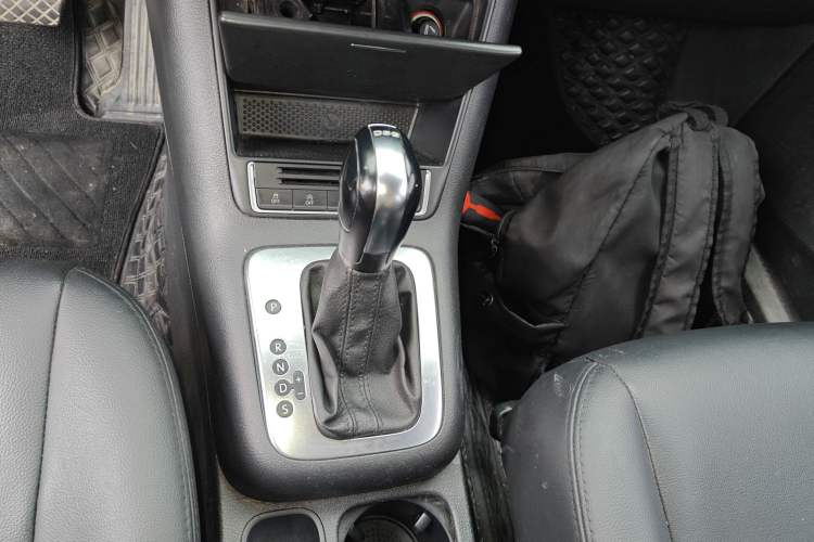 Used Volkswagen Tiguan L 2016 280TSI Automatic Two-Wheel-Drive Silk Road Style Edition