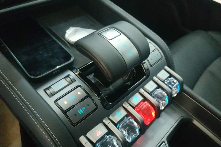 Used Formula Leopard Titanium 3 2025 501KM All-Wheel Drive Intelligent Driving Ultra Version