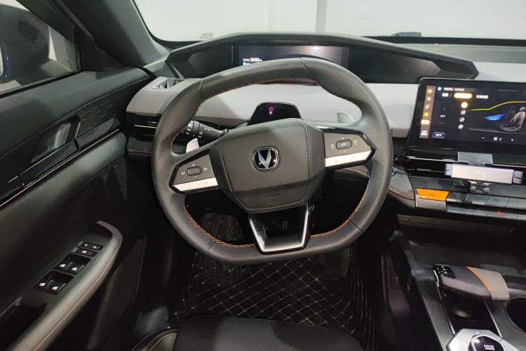 Used CHANGAN UNI-V 2022 1.5T Prestige Version Steering Wheel