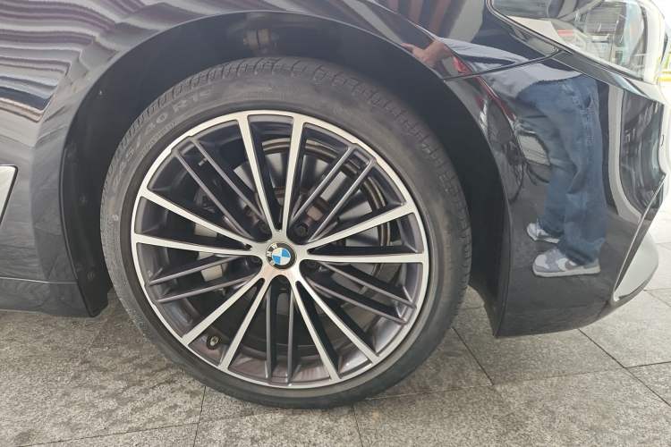 Used BMW 5 Series 2020 530Li Luxury Edition M Sport Package
