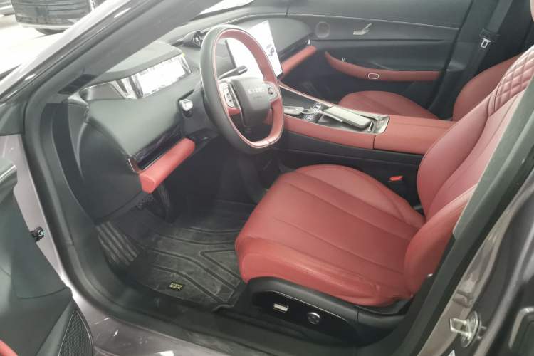 Used EXEED Star Era ES 2025 Extended-Range Max Urban Assisted Driving
