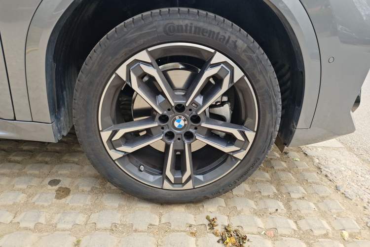 Used BMW X2 2024 sDrive25i M Sport Package Right Front Wheel Hub