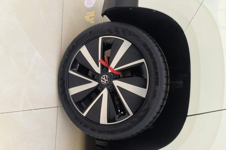 Used Volkswagen Tharu 2023 300TSI Two-Wheel-Drive Moonlight Edition