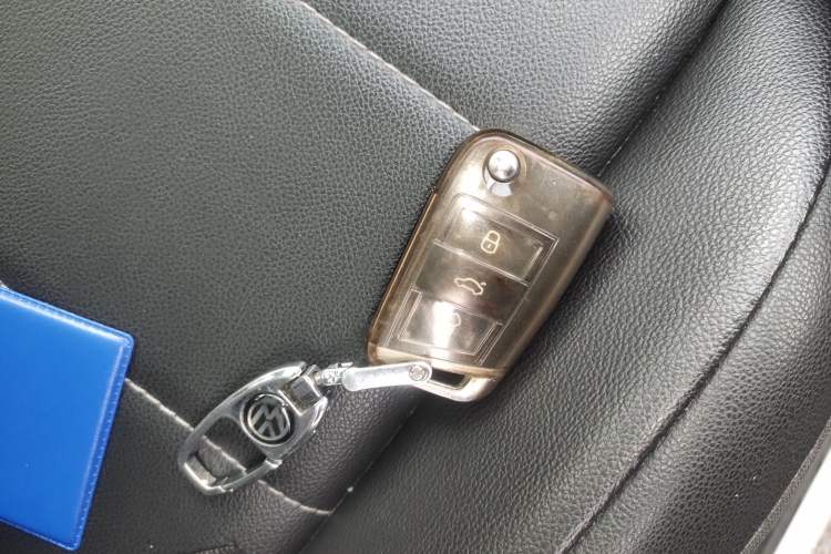 Used Volkswagen T-ROC 2019 230TSI DSG Two-Wheel Drive Advanced Version China V Standard