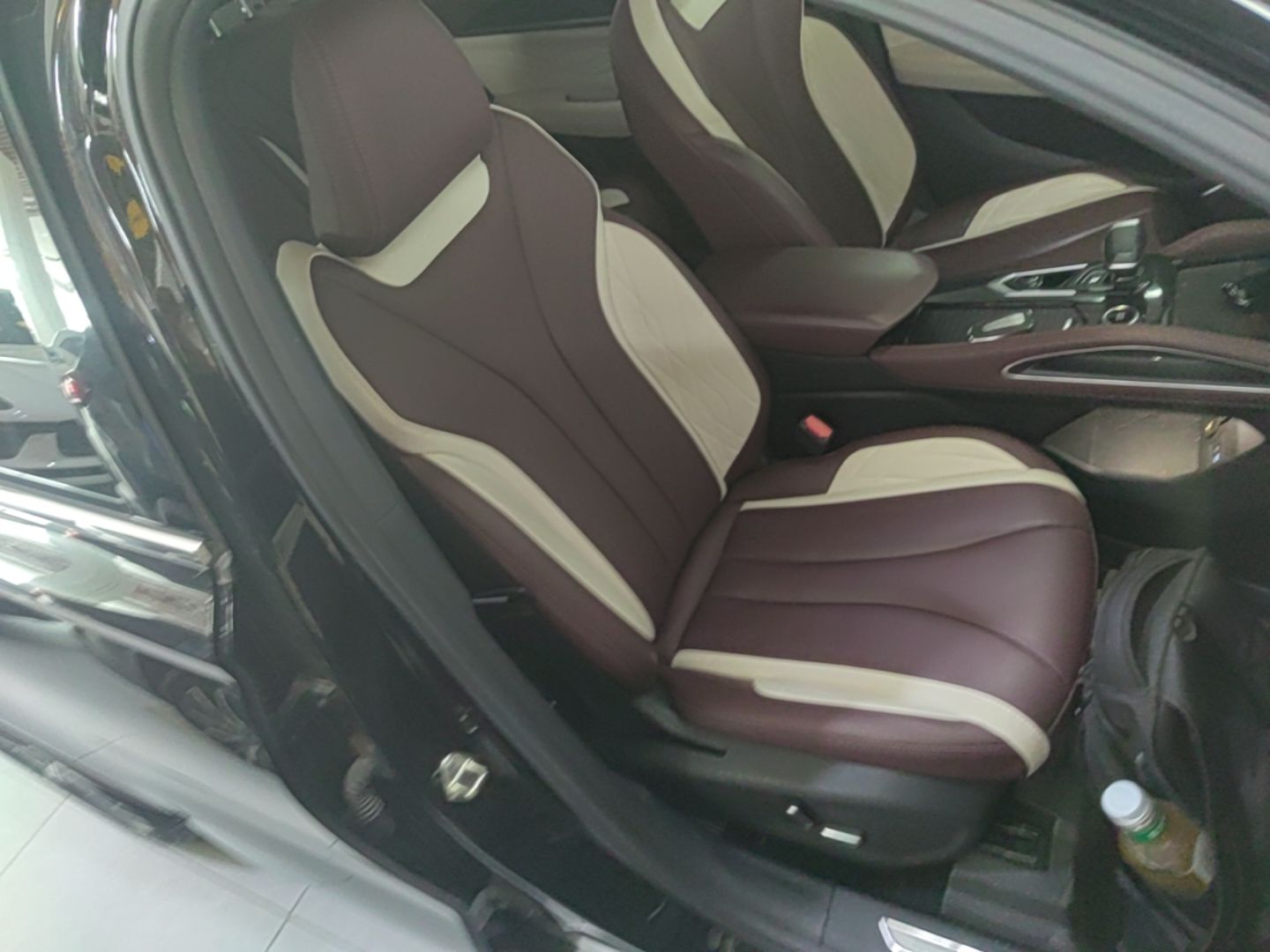 Geely Auto Monjaro L 2024 2.0TD High-Power Automatic Two-Wheel Drive Yunqi Version — снимка 19